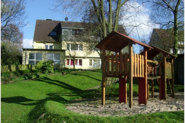Gartenhaus, Kinderfamilienhaus Eipass Solingen Spenden Spielplatz